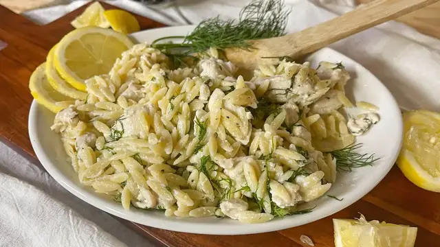 'Video thumbnail for Chicken Orzo Salad With Lemon And Dill Recipe'