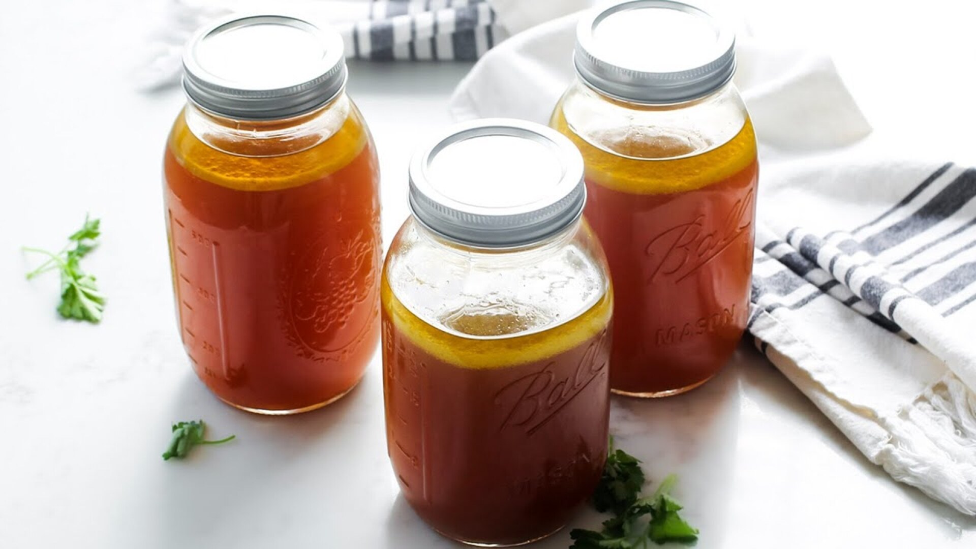 Video thumbnail for Slow Cooker Beef Stock Recipe