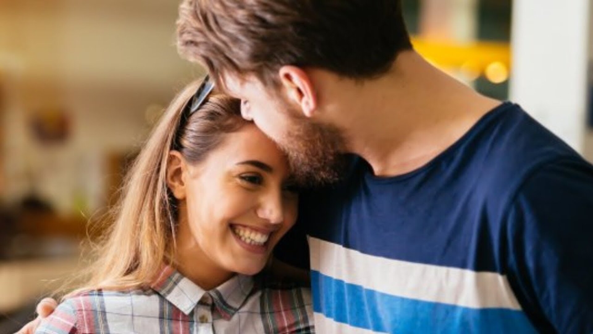 Video thumbnail for Behaviors That Attract Women The Most