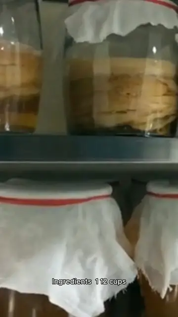 Video thumbnail for banana bread muffin recipe