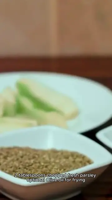 Video thumbnail for zucchini fritters recipe