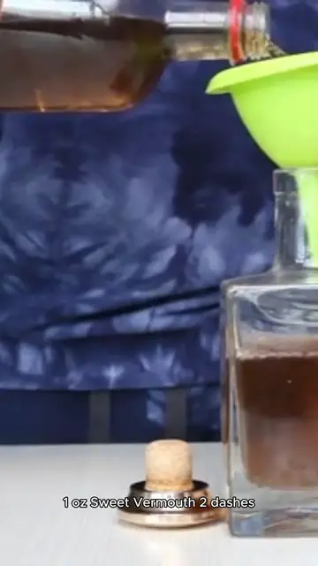 Video thumbnail for manhattan cocktail recipe