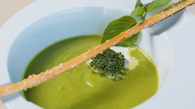 Video thumbnail for Easy 30-Minute Creamy Vegetable Soup Recipe