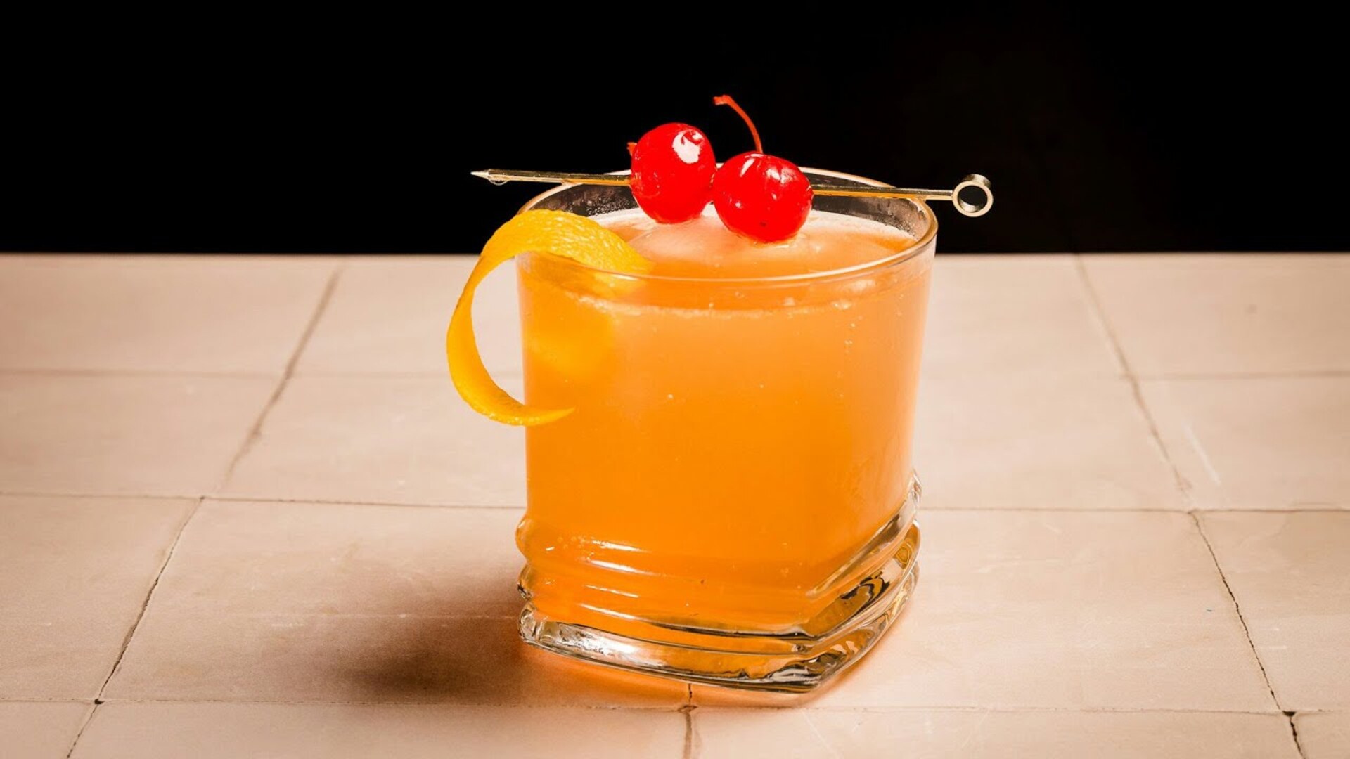 Video thumbnail for Wisconsin-Style Old Fashioned Recipe