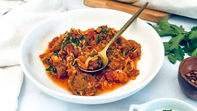 'Video thumbnail for Unstuffed Cabbage And Sausage Skillet Recipe'