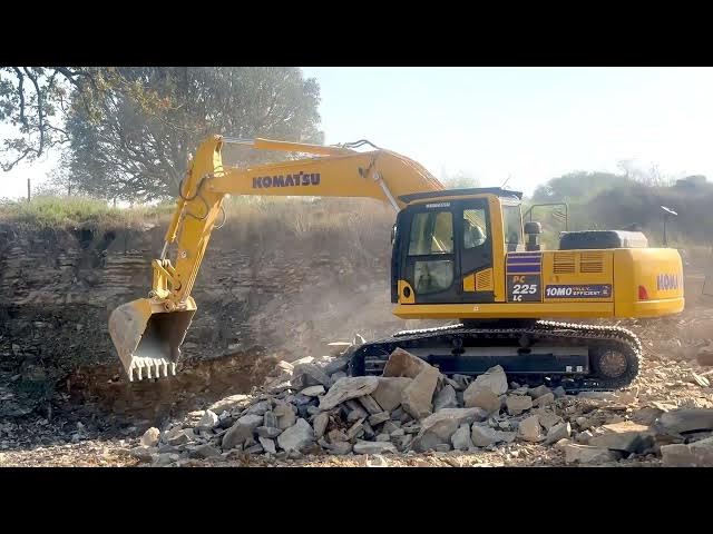 Video thumbnail for Komatsu PC225LC-10M0