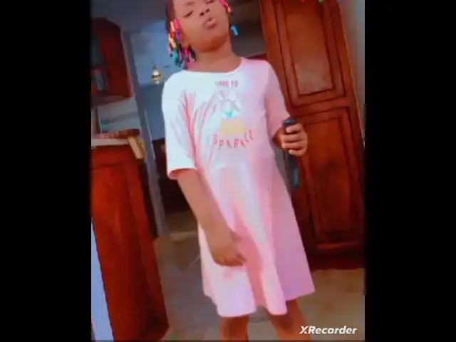 Video thumbnail for niña de 7 años cantando la Gloria de Dios🙏🙌🙌