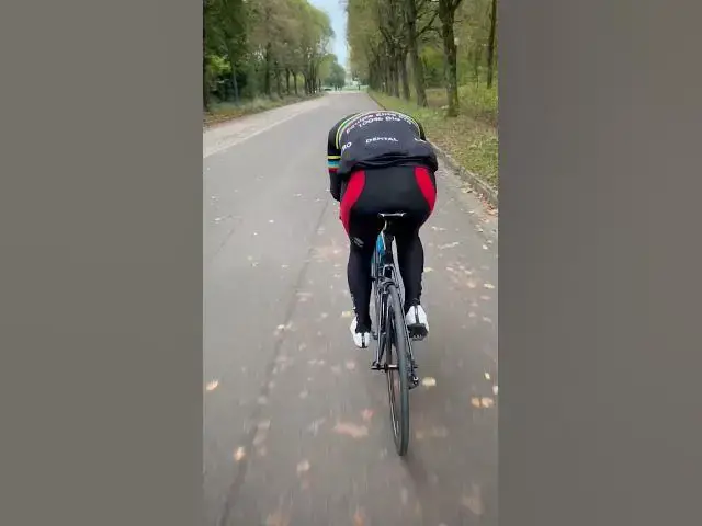 Video thumbnail for Bank #cycling #cyclinglife #trekbikes #paris #music #cyclingfans #cyclist