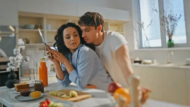 Video thumbnail for Hearty White Chicken Chili Recipe