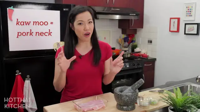 'Video thumbnail for Thai BBQ Pork Jowl Recipe คอหมูย่าง นำ้จิ้มแจ่ว - Hot Thai Kitchen(720P_HD)'