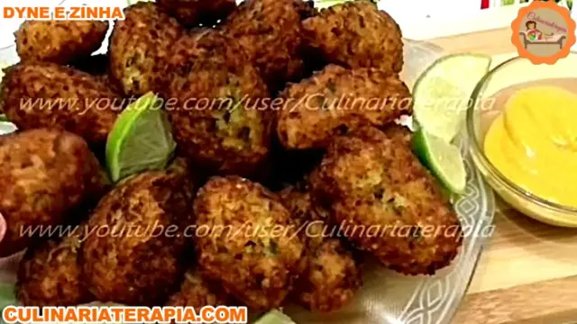 Video thumbnail for Aprenda Como Fazer Bolinho de Arroz de Peixe Salgadinho Fácil e Rápido Ensinado por Especialista