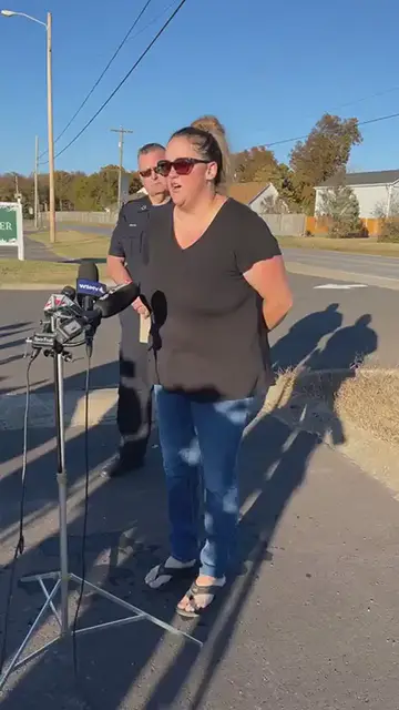 Video thumbnail for 2 La Vergne officers shot at Stones River Road and Lake Forest Drive