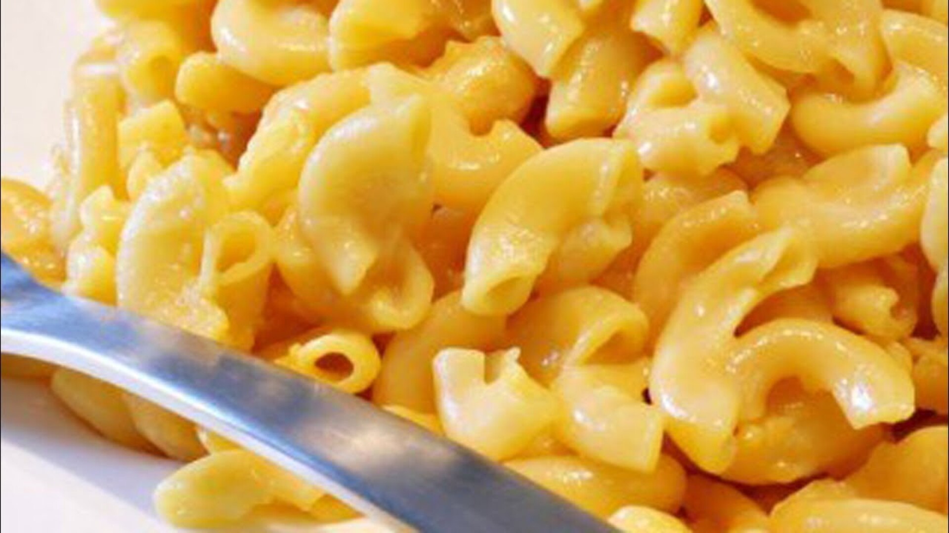 Video thumbnail for What You Need To Know Before Eating Velveeta Cheese