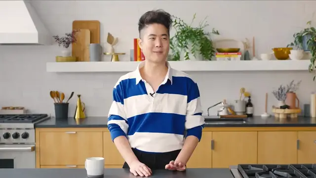'Video thumbnail for The Sauciest Pasta Alla Vodka in 30 Minutes or Less ¦ Eric Kim ¦ NYT Cooking (720p 24fps)'