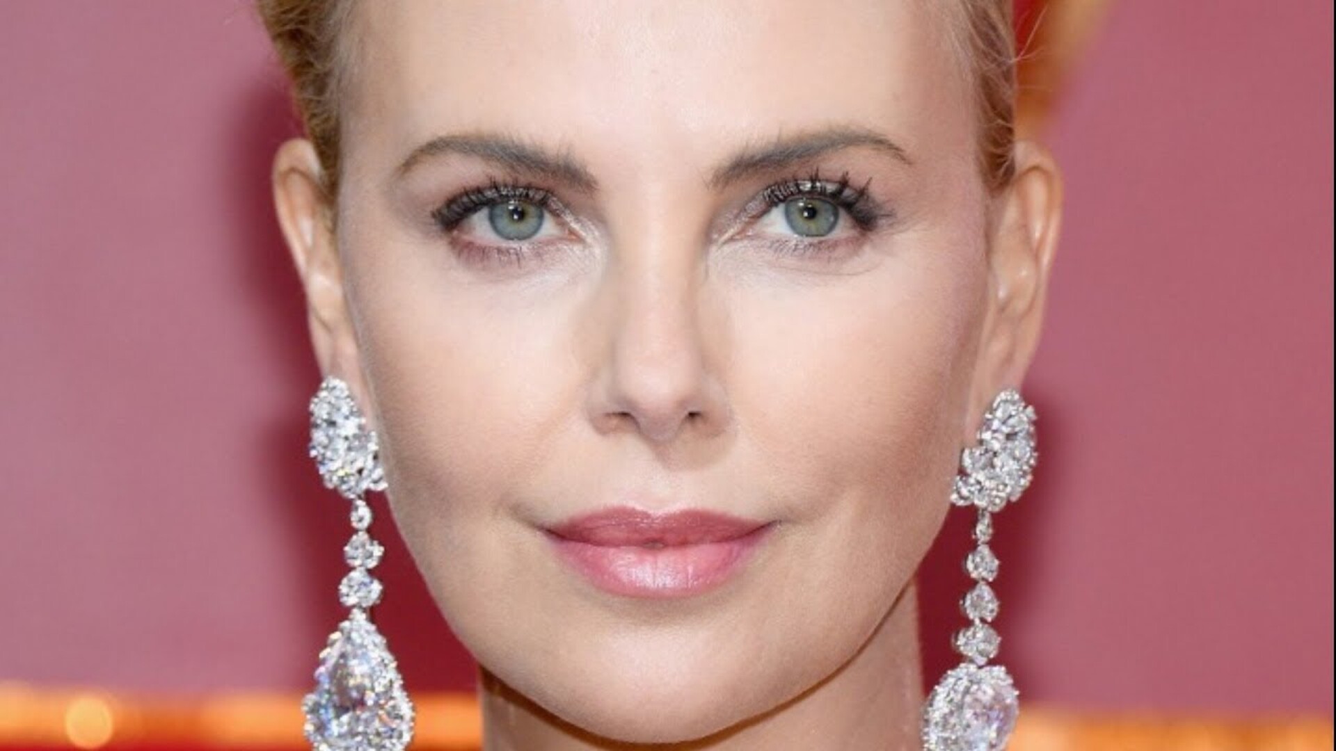 Video thumbnail for The Rudest Celebs In Hollywood, According To Other Stars