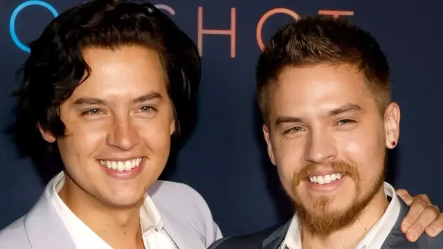 'Video thumbnail for The Tragic Real-Life Story Of Cole And Dylan Sprouse'