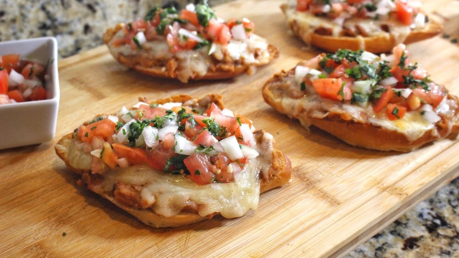 Video thumbnail for Smoky Mexican Molletes Recipe