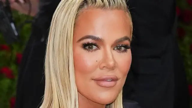 Video thumbnail for Times Khloe Kardashian Photos Had Fans Worried