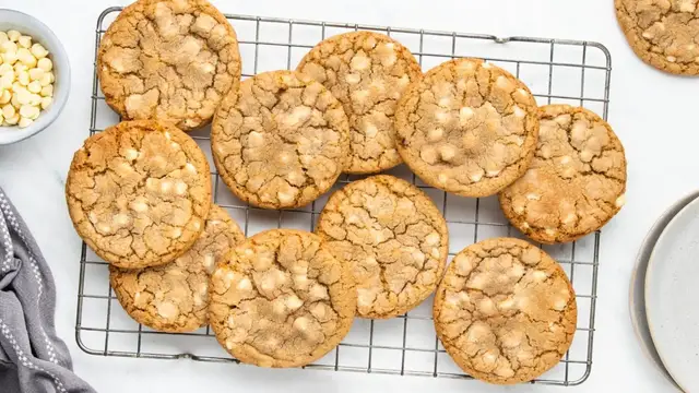 Video thumbnail for Gingerbread White Chocolate Chip Cookies Recipe