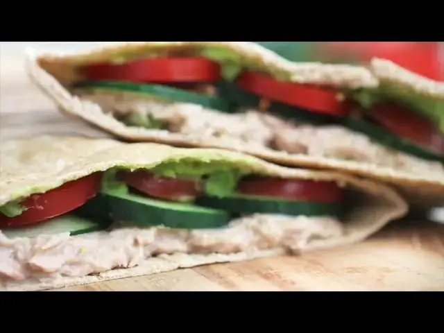 'Video thumbnail for 3 EASY 5 minute meals for BUSY NIGHTS'
