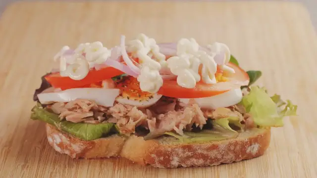 Video thumbnail for How to Make Easy and Tasty Tuna Salad