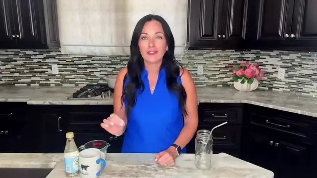 Video thumbnail for 3 Minute Homemade Iced Coffee (Better Than Starbucks )(720P HD)