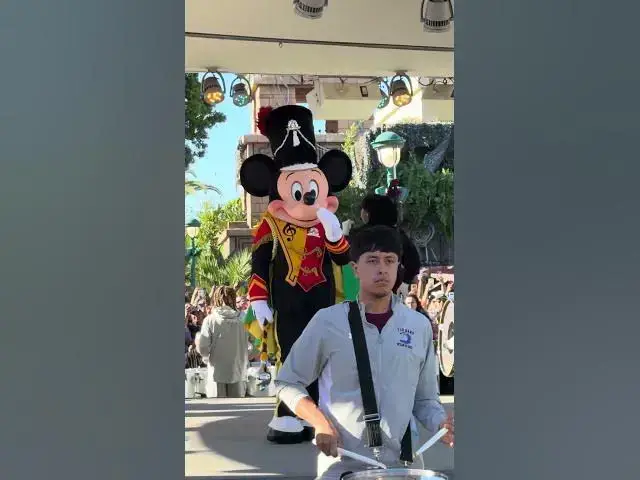 Video thumbnail for Drum Major Mickey Mouse!