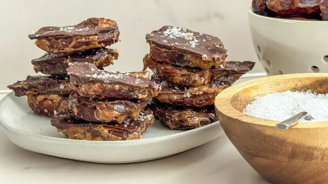 'Video thumbnail for Give Dates A Rich Upgrade With This 3-Ingredient Bark Recipe'
