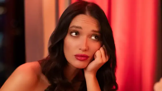 'Video thumbnail for Body Language Habits That People Find Unattractive'