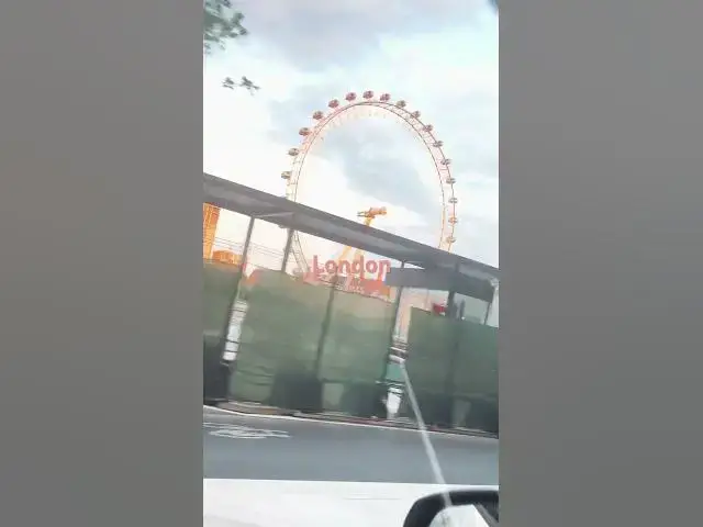 Video thumbnail for The London Eye: A History of the World's Most Famous Ferris Wheel
