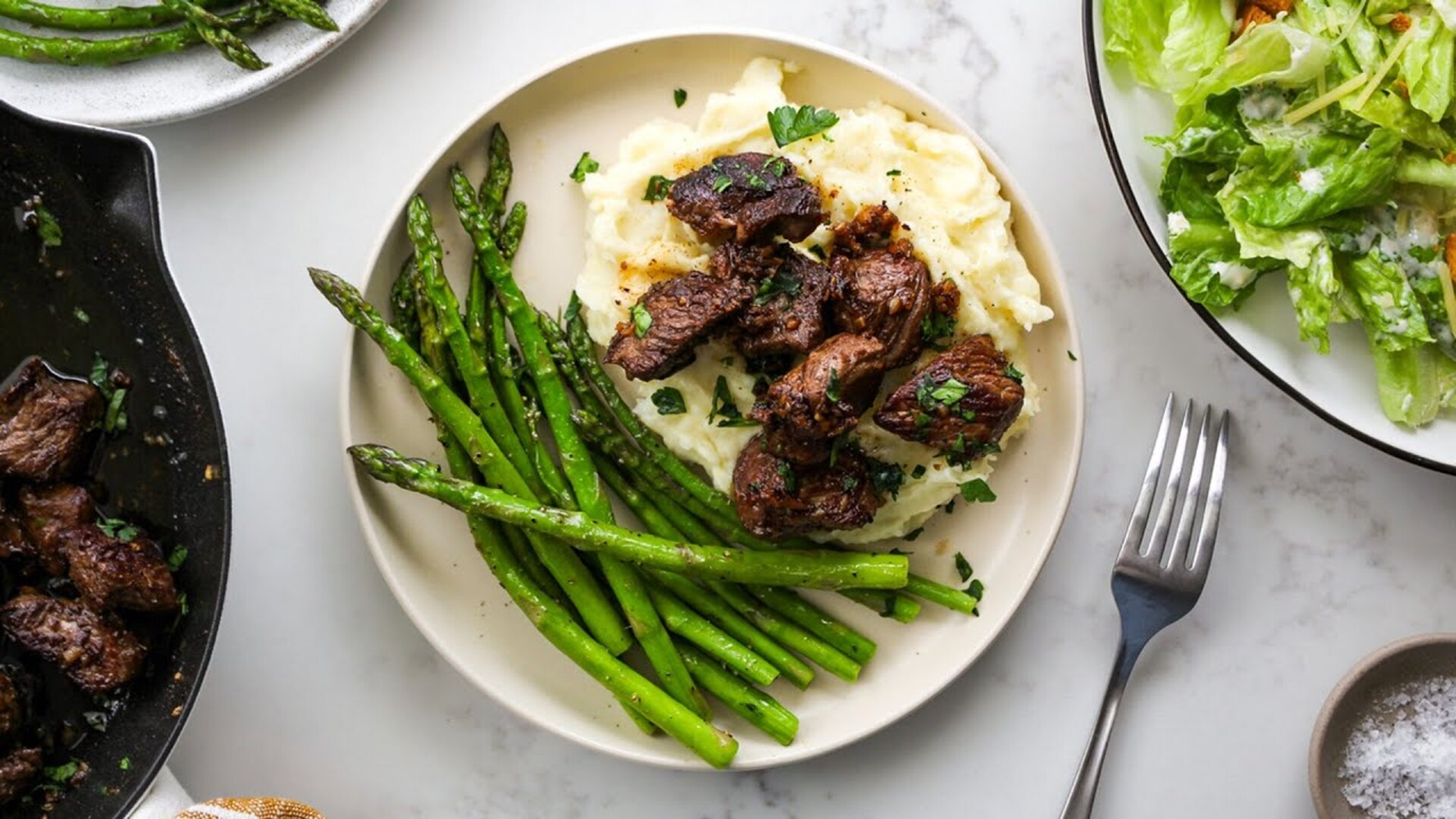 Video thumbnail for Super Simple Garlic Butter Steak Bites Recipe