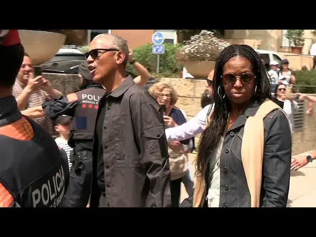 Video thumbnail for Obama Makes Curious Move After Death Of Personal Chef - State Police Still Investigating