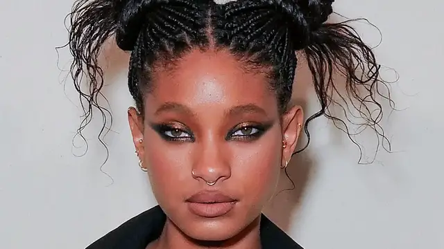 'Video thumbnail for Willow's Life Growing Up As A Child Star Was Sadder Than You Think'