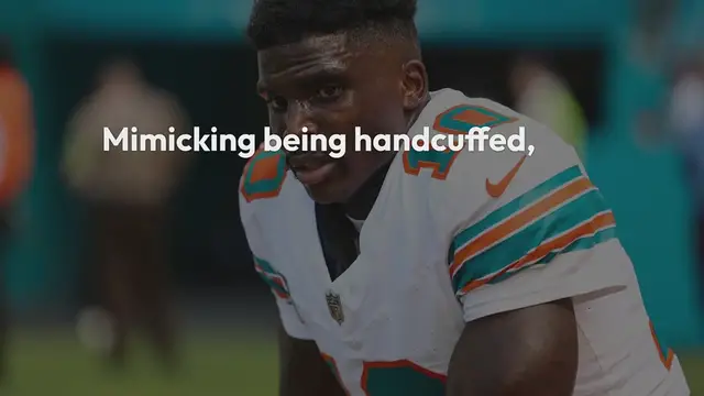 Video thumbnail for Tyreek Hill's Handcuff Celebration