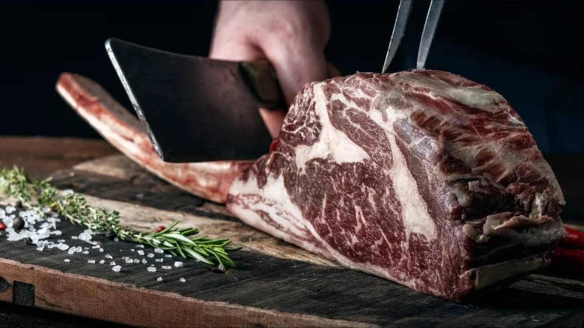 Video thumbnail for What You Don't Know About Tomahawk Steak
