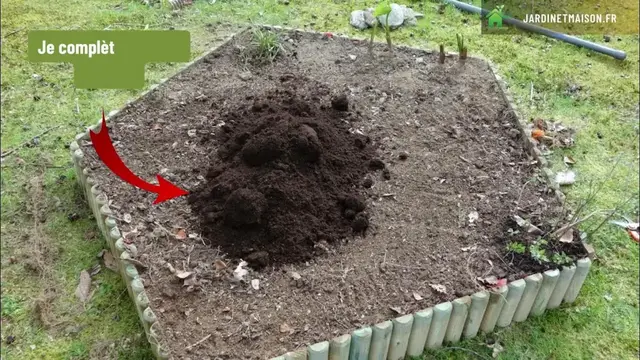 'Video thumbnail for Comment cacher une souche en créant un parterre'