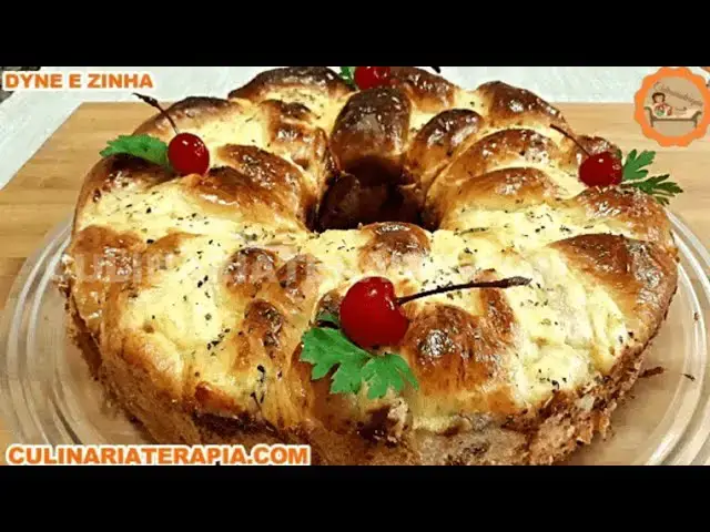 Video thumbnail for ROSCA DE NATAL SALGADA COM RECHEIO SABOR PIZZA @Culinariaterapia