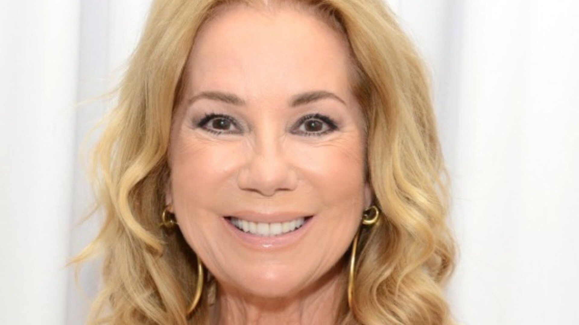 Video thumbnail for Talk Show Hosts Who Live Insanely Lavish Lives