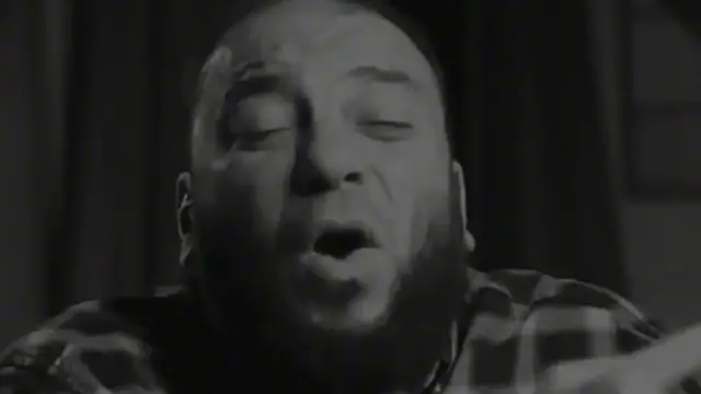 Video thumbnail for رسالة مؤثرة من قلب حازم شومان لكل فتاة غير محجبة