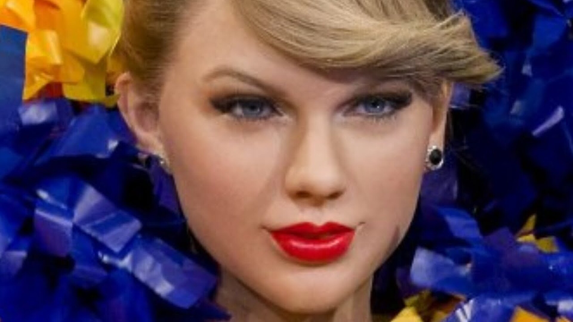 Video thumbnail for Terrifying Celebrity Wax Sculptures You Can't Unsee