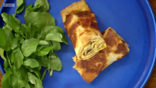 'Video thumbnail for 5 minute crispy egg rolls'