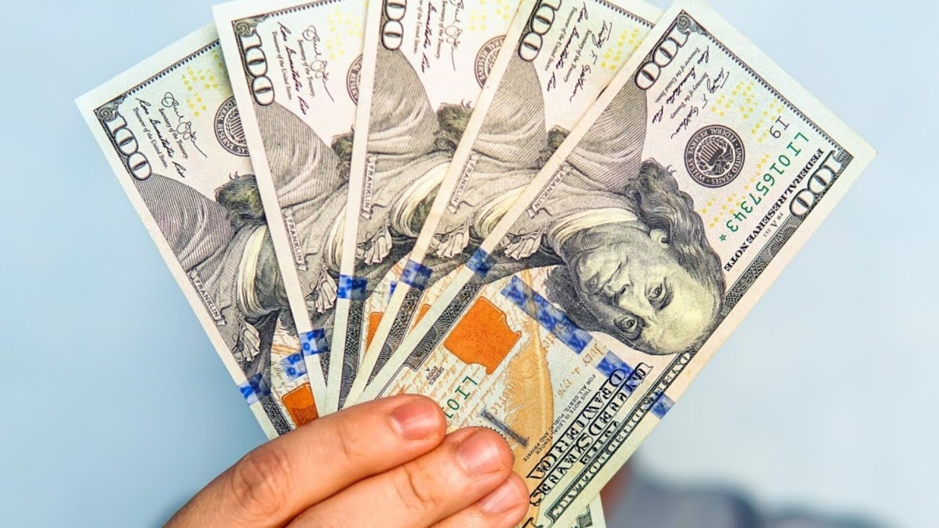 Video thumbnail for Here's What Happens When You Photocopy Money