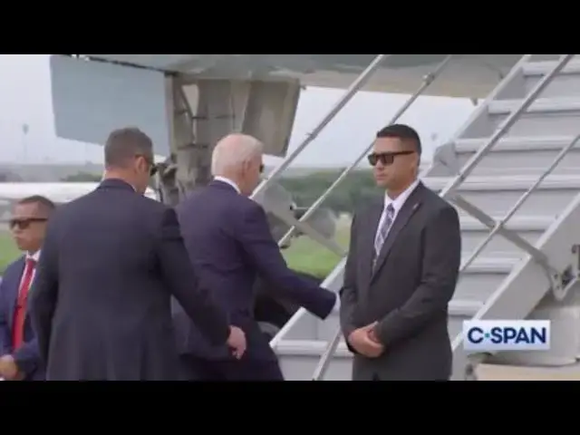 Video thumbnail for Hilarious Scene As Reporter Screams, Begs Joe Biden For 'Gift'