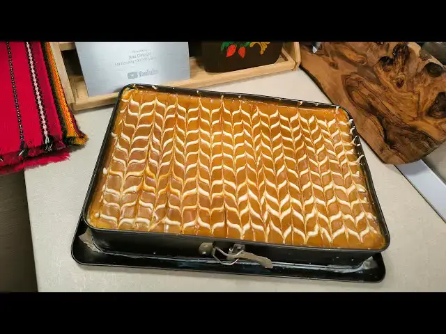 'Video thumbnail for Tres leches, prajitura cu frisca si caramel care a cucerit internetul si pe care trebuie s-o prepari'