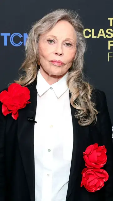Video thumbnail for Old Hollywood's Faye Dunaway Has Had A Gorgeous Gray Hair Transformation