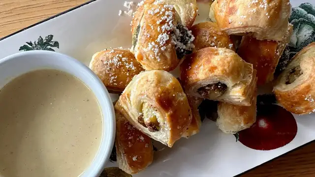 Video thumbnail for Parmesan Pastry-Wrapped Brussels Sprouts Recipe