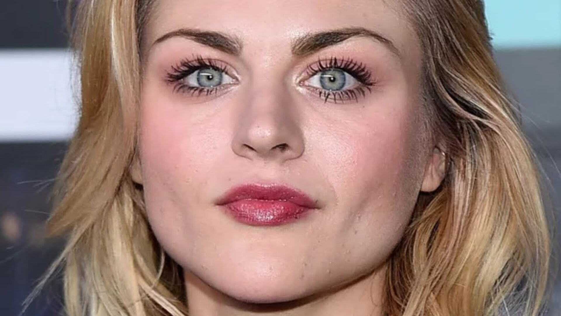 Video thumbnail for Tragic Details About Frances Bean Cobain